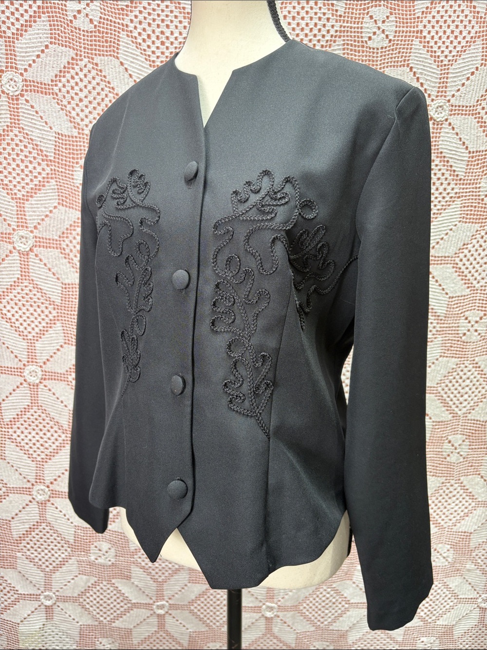 Vintage Leslie Belle Black Embroidered Jacket